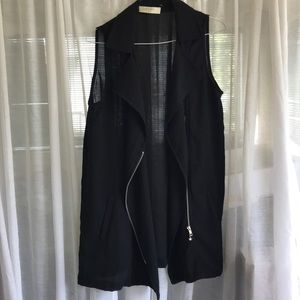 Black, zip front tunic, could double as a dress